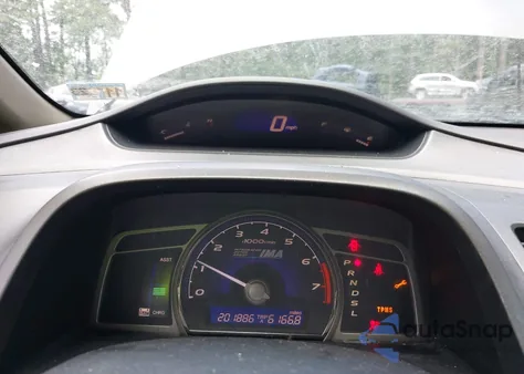 2009 Honda Civic Hybrid from USA, damaged, VIN JHMFA36289S005481